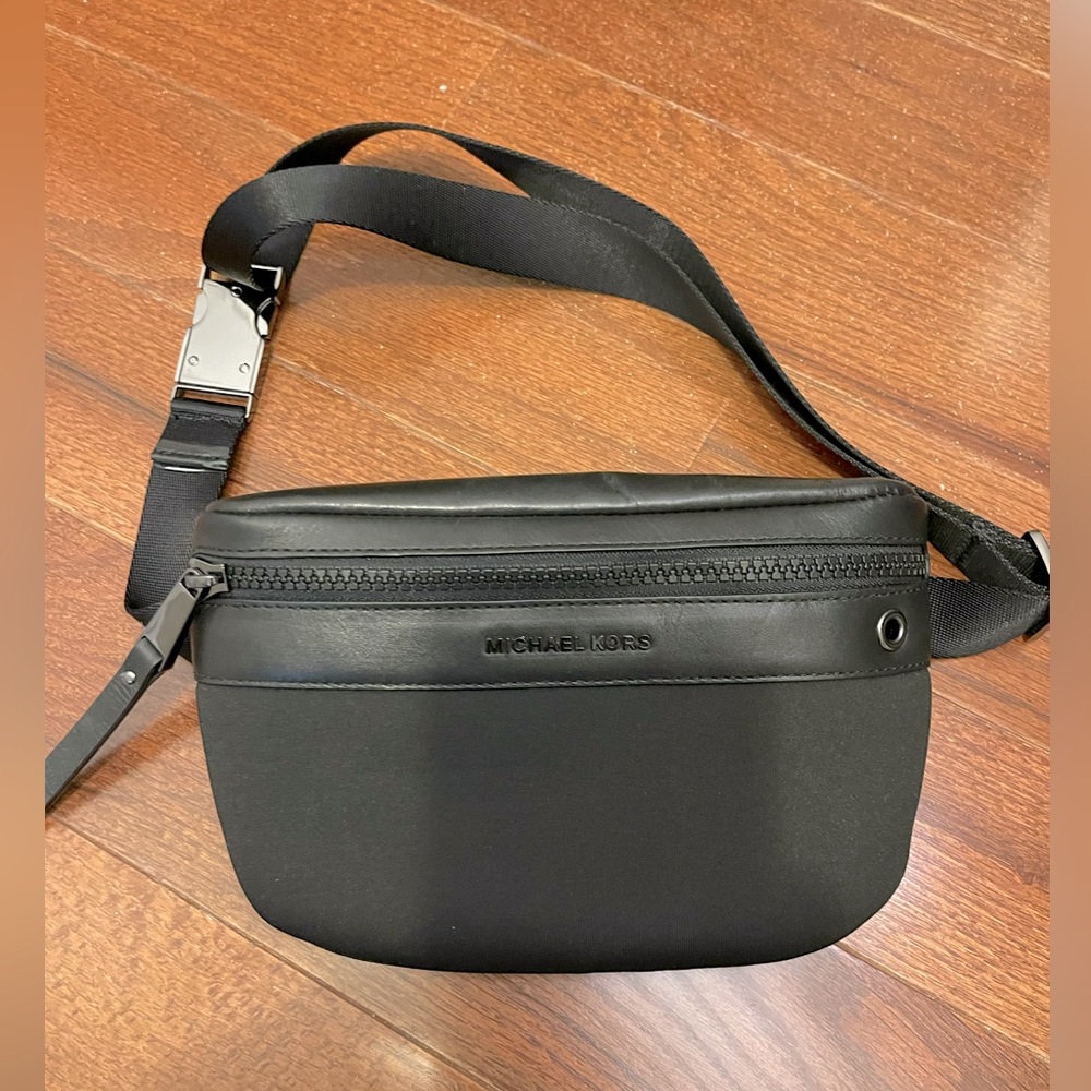 Michael Kors belt bag. BRAND NEW!